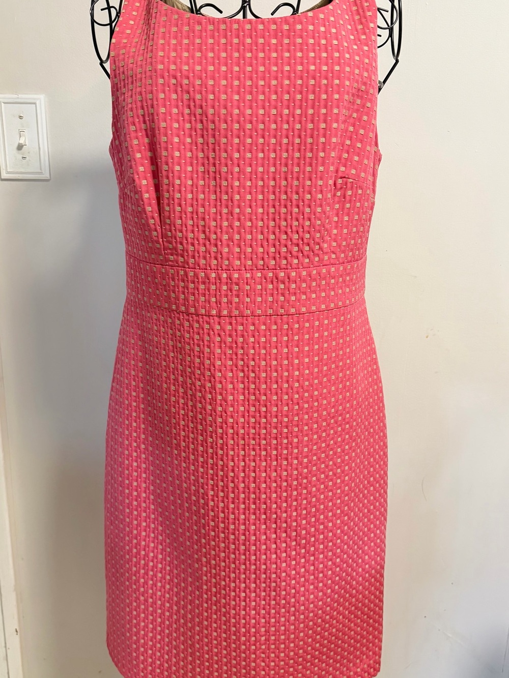 Ann Taylor Coral-Pink Textured Sleeveless Shift Dress size 4